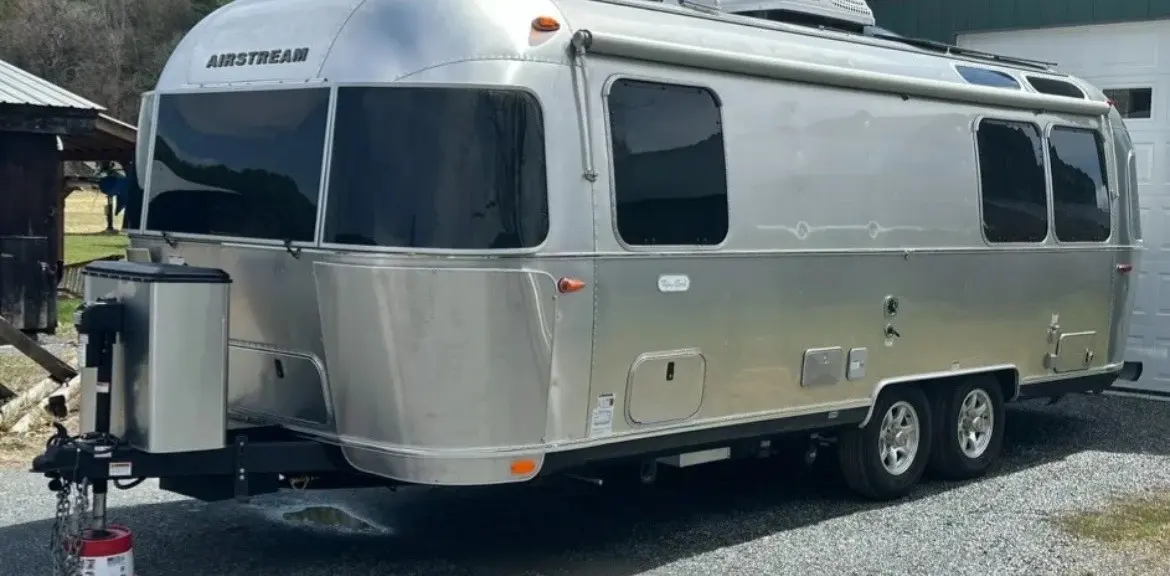 2023 Airstream Flying Cloud 25FB